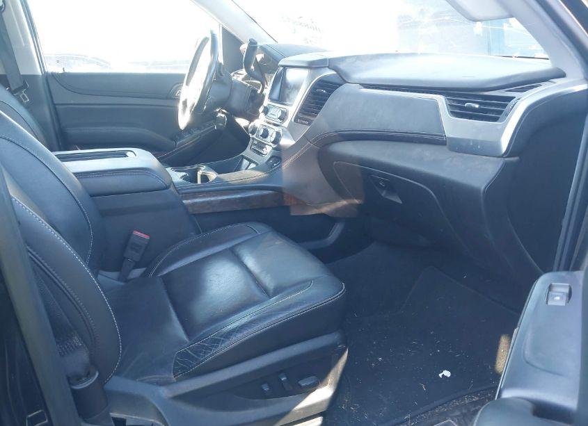 Photo 5 of 2019 Chevrolet Tahoe LT (VIN 1GNSKBKC9KR262773)