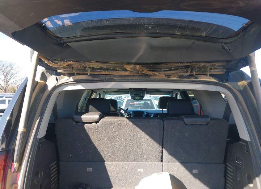 Photo 8 of 2019 Chevrolet Tahoe LT (VIN 1GNSKBKC9KR262773)