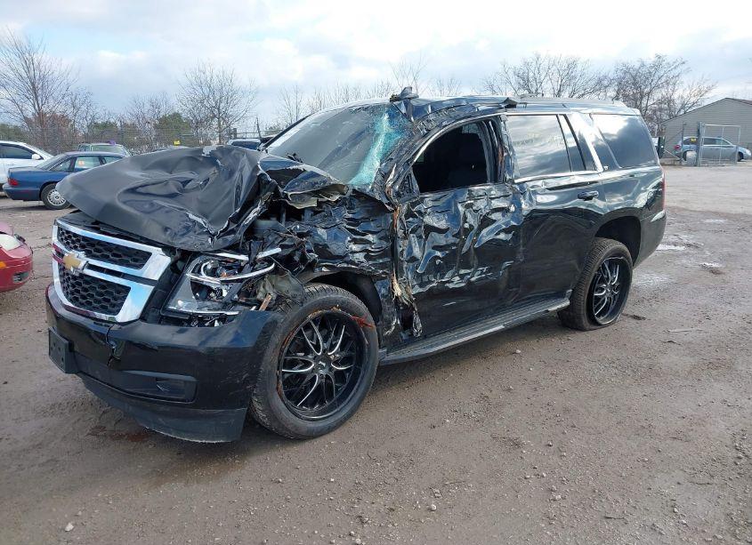 Photo 2 of 2019 Chevrolet Tahoe LT (VIN 1GNSKBKC9KR285096)