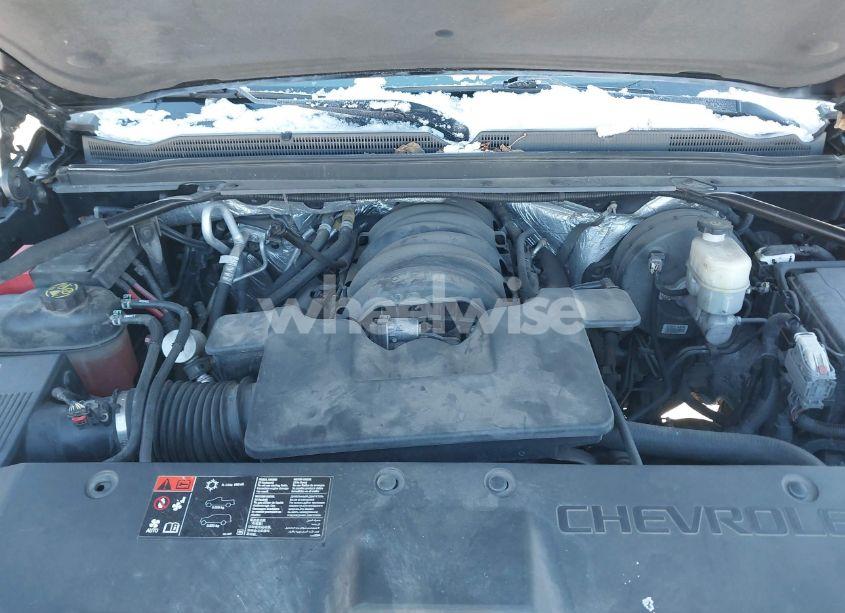 Photo 10 of 2015 Chevrolet Tahoe LT (VIN 1GNSKBKCXFR217301)