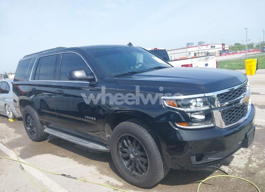 Photo 13 of 2015 Chevrolet Tahoe LT (VIN 1GNSKBKCXFR218867)