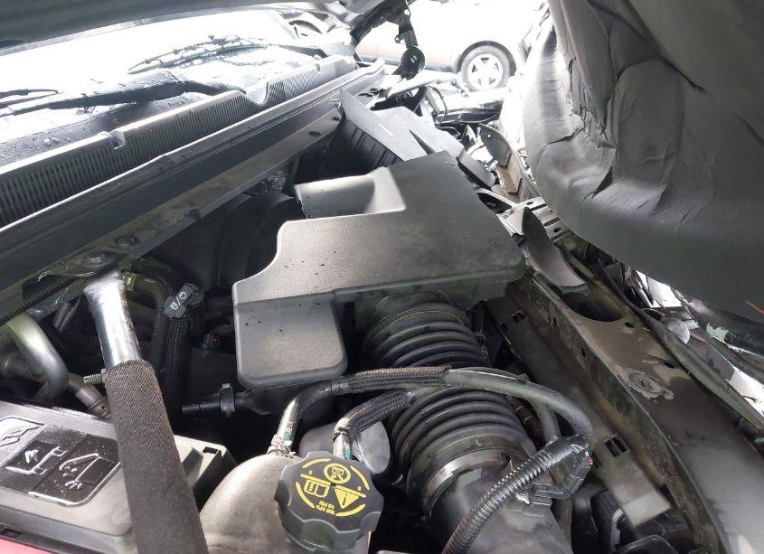 Photo 10 of 2015 Chevrolet Tahoe LT (VIN 1GNSKBKCXFR292662)