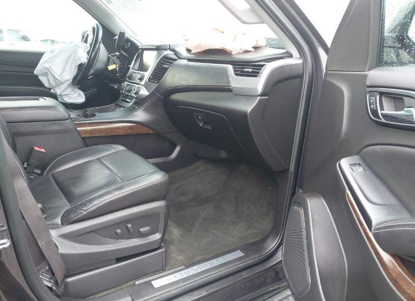 Photo 5 of 2015 Chevrolet Tahoe LT (VIN 1GNSKBKCXFR292662)