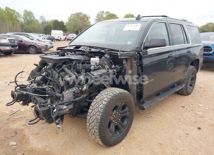 Photo 2 of 2017 Chevrolet Tahoe LT (VIN 1GNSKBKCXHR388181)