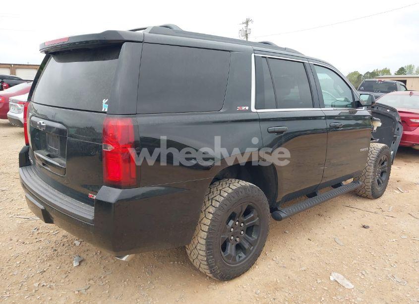 Photo 4 of 2017 Chevrolet Tahoe LT (VIN 1GNSKBKCXHR388181)