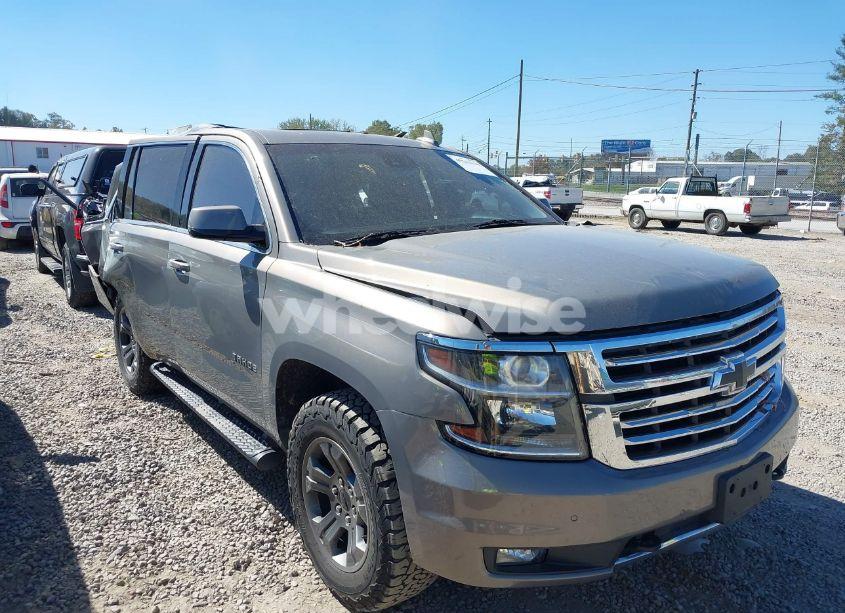 2017 Chevrolet Tahoe LT (VIN 1GNSKBKCXHR403780) main photo