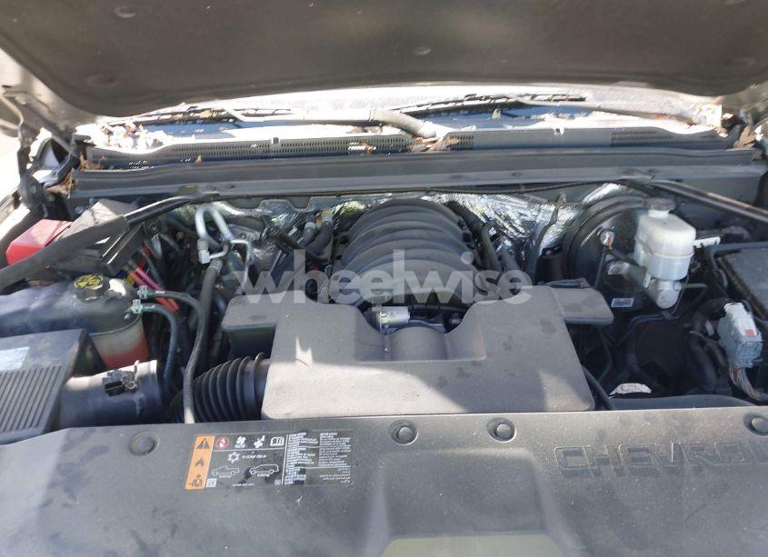 Photo 10 of 2017 Chevrolet Tahoe LT (VIN 1GNSKBKCXHR403780)