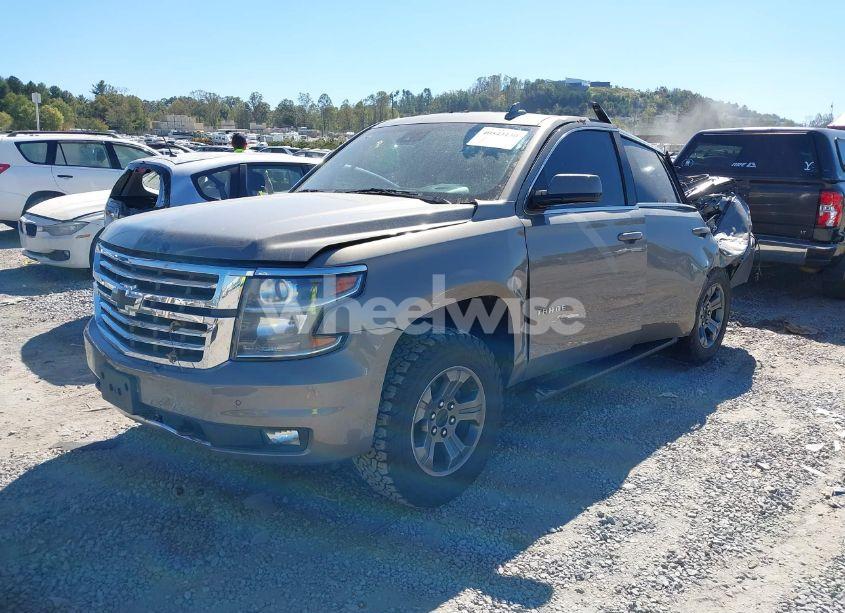 Photo 2 of 2017 Chevrolet Tahoe LT (VIN 1GNSKBKCXHR403780)