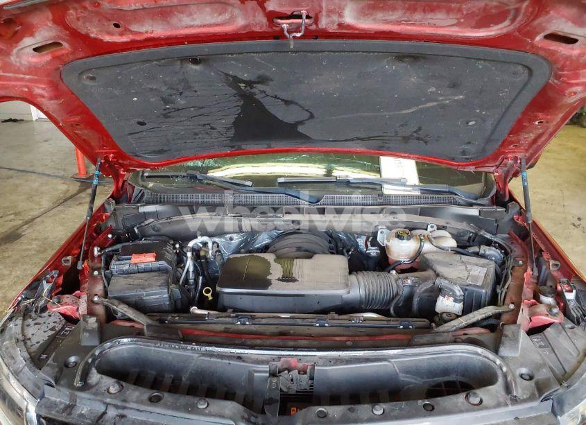 Photo 10 of 2021 Chevrolet Suburban 4WD LS (VIN 1GNSKBKD3MR391085)