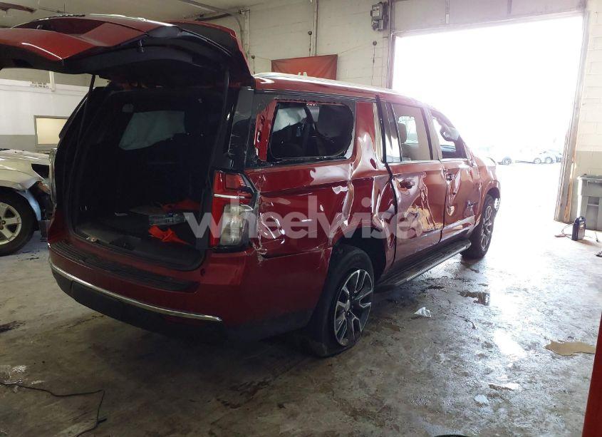 Photo 4 of 2021 Chevrolet Suburban 4WD LS (VIN 1GNSKBKD3MR391085)