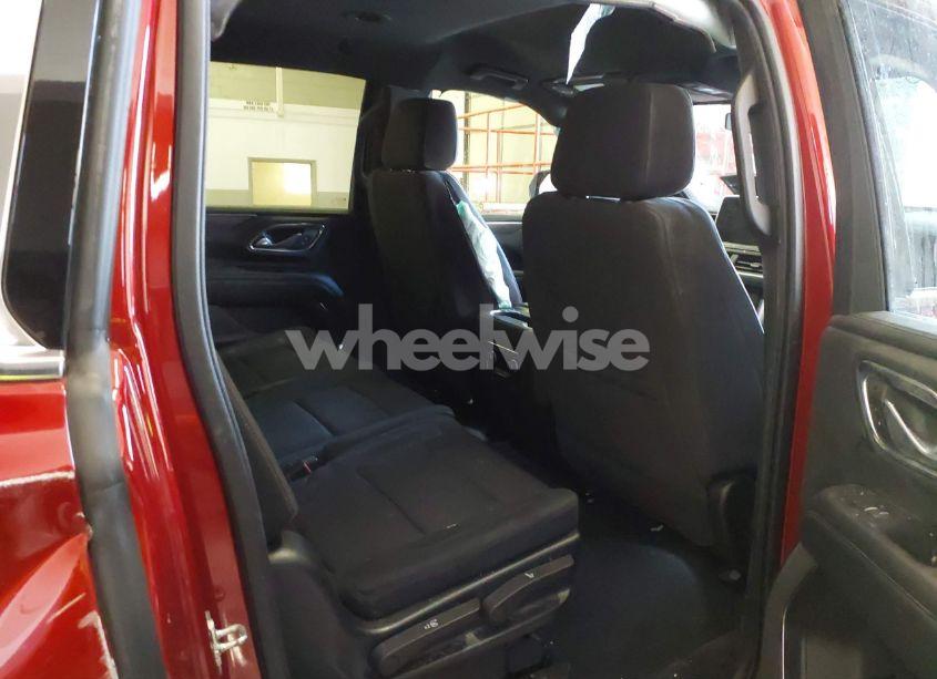 Photo 8 of 2021 Chevrolet Suburban 4WD LS (VIN 1GNSKBKD3MR391085)