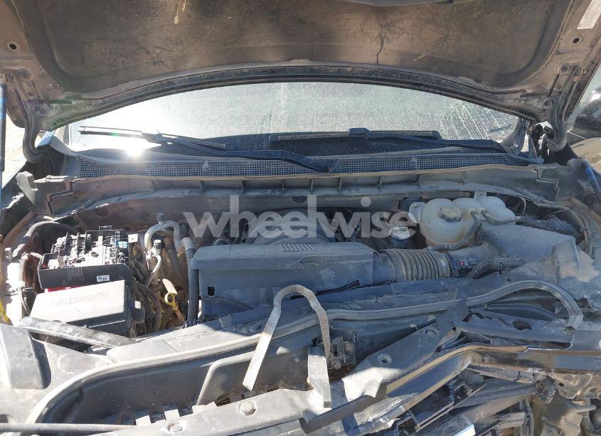 Photo 10 of 2023 Chevrolet Suburban 4WD LS (VIN 1GNSKBKD3PR198309)