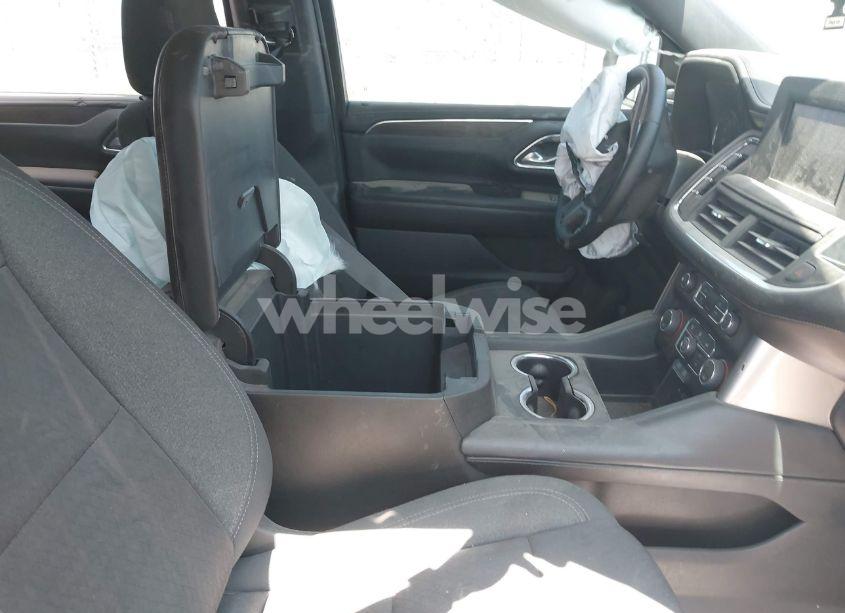 Photo 5 of 2023 Chevrolet Suburban 4WD LS (VIN 1GNSKBKD3PR198309)