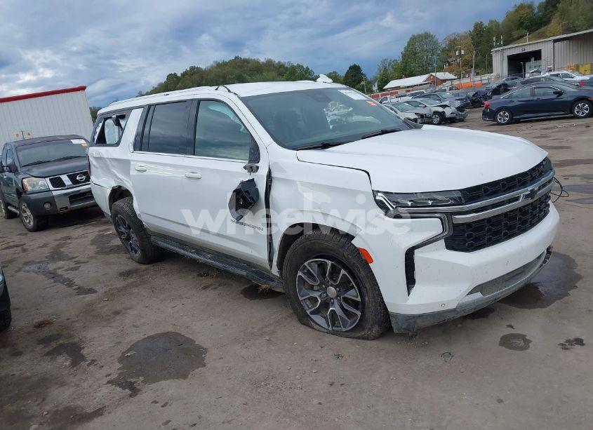 2023 Chevrolet Suburban 4WD LS (VIN 1GNSKBKD4PR147935) main photo