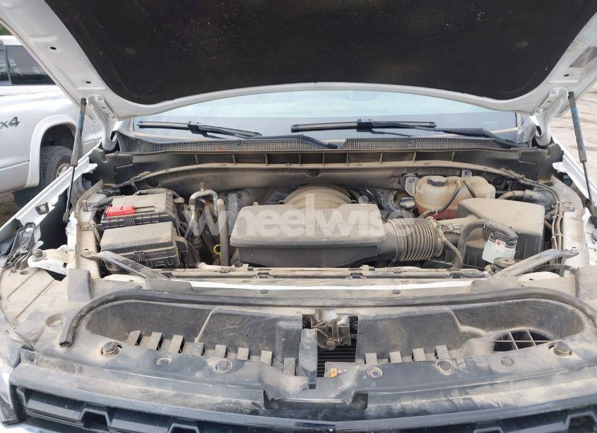 Photo 10 of 2023 Chevrolet Suburban 4WD LS (VIN 1GNSKBKD4PR147935)