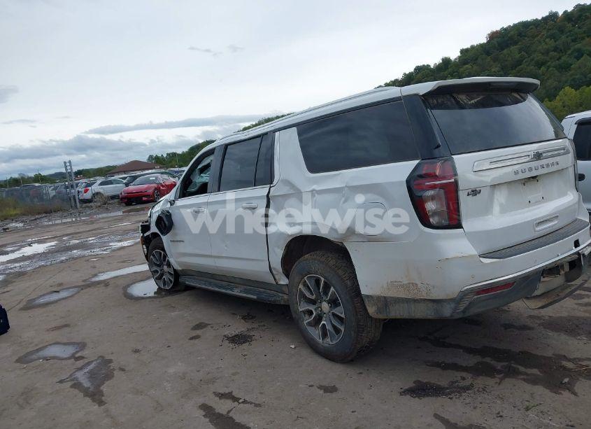 Photo 3 of 2023 Chevrolet Suburban 4WD LS (VIN 1GNSKBKD4PR147935)