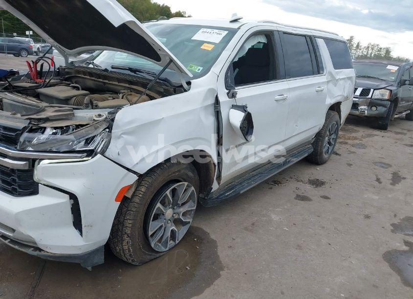 Photo 6 of 2023 Chevrolet Suburban 4WD LS (VIN 1GNSKBKD4PR147935)