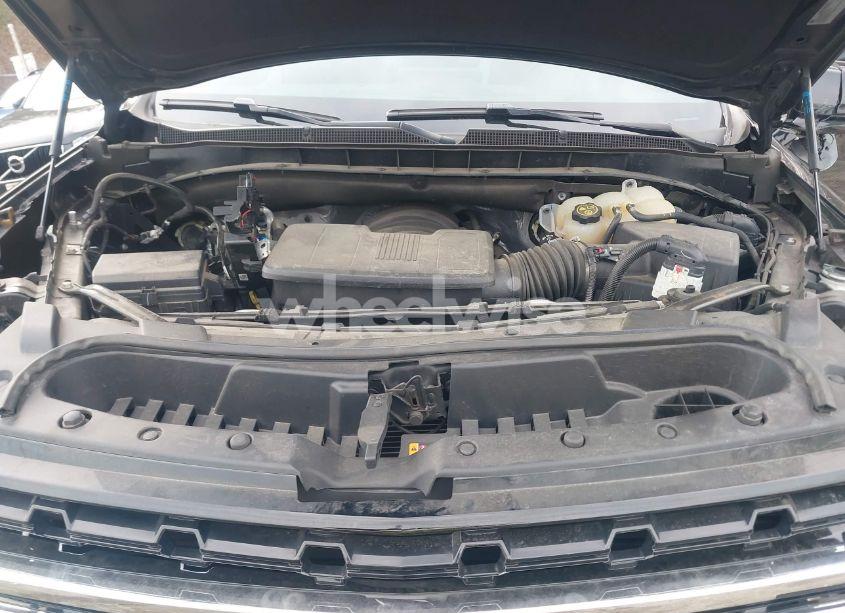 Photo 10 of 2023 Chevrolet Suburban 4WD LS (VIN 1GNSKBKD7PR110930)