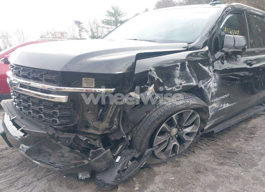 Photo 6 of 2023 Chevrolet Suburban 4WD LS (VIN 1GNSKBKD7PR110930)