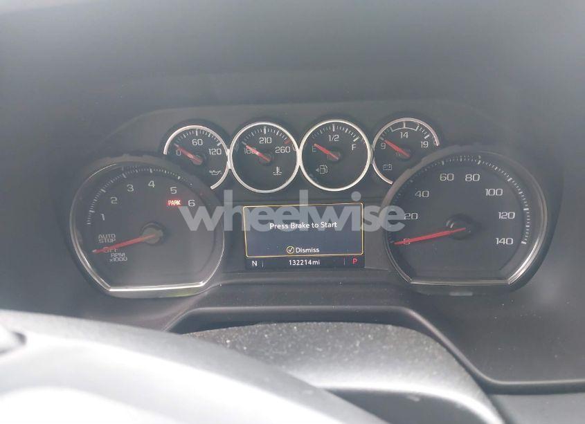 Photo 7 of 2023 Chevrolet Suburban 4WD LS (VIN 1GNSKBKD7PR110930)