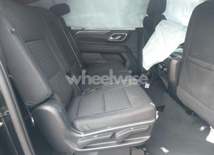 Photo 8 of 2023 Chevrolet Suburban 4WD LS (VIN 1GNSKBKD7PR110930)