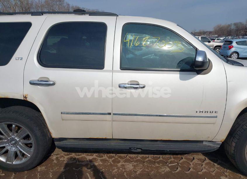Photo 13 of 2011 Chevrolet Tahoe LTZ (VIN 1GNSKCE00BR119640)