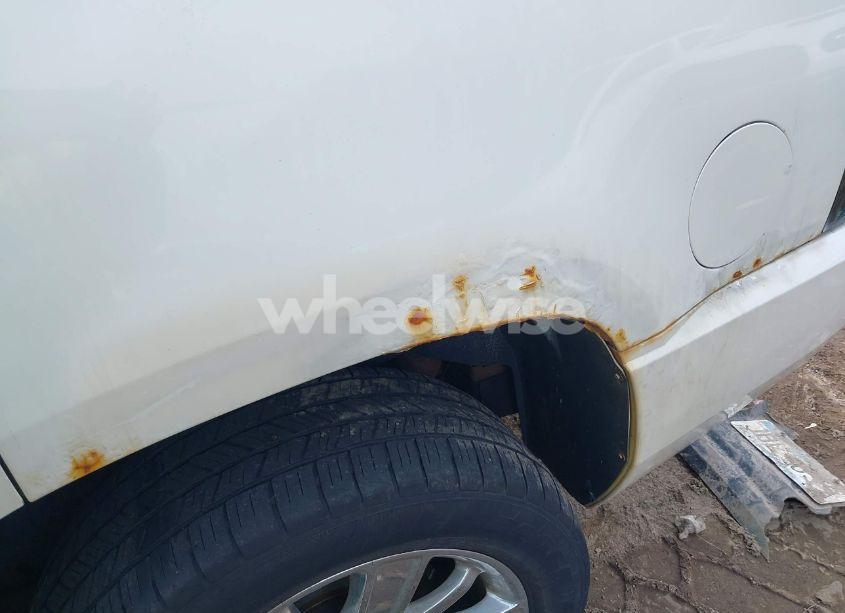 Photo 6 of 2011 Chevrolet Tahoe LTZ (VIN 1GNSKCE00BR119640)