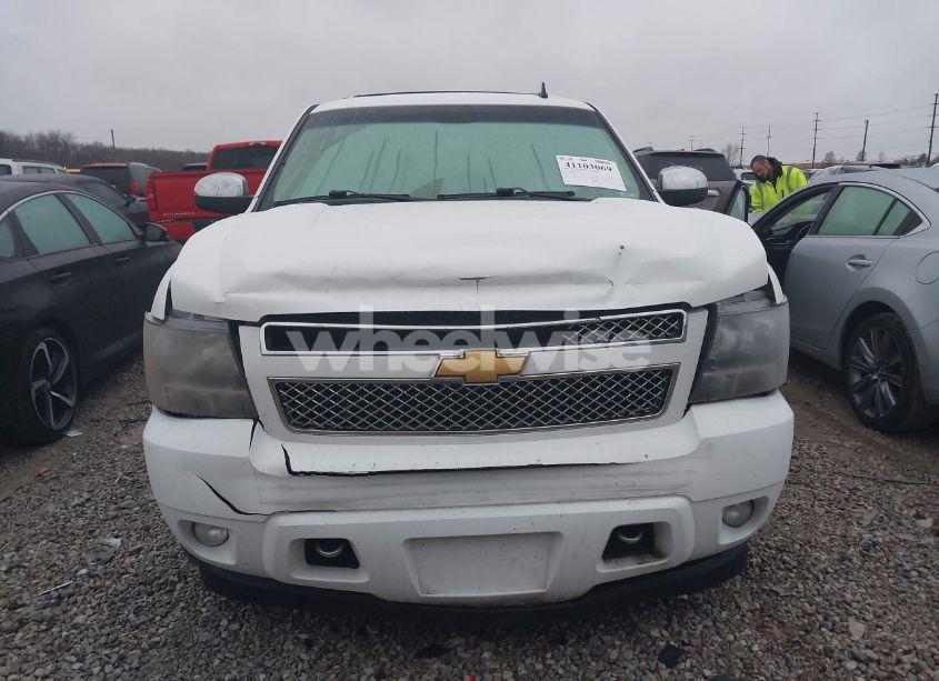 Photo 12 of 2011 Chevrolet Tahoe LTZ (VIN 1GNSKCE00BR172046)