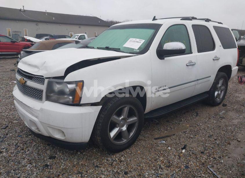 Photo 2 of 2011 Chevrolet Tahoe LTZ (VIN 1GNSKCE00BR172046)