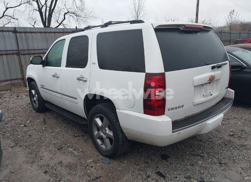 Photo 3 of 2011 Chevrolet Tahoe LTZ (VIN 1GNSKCE00BR172046)