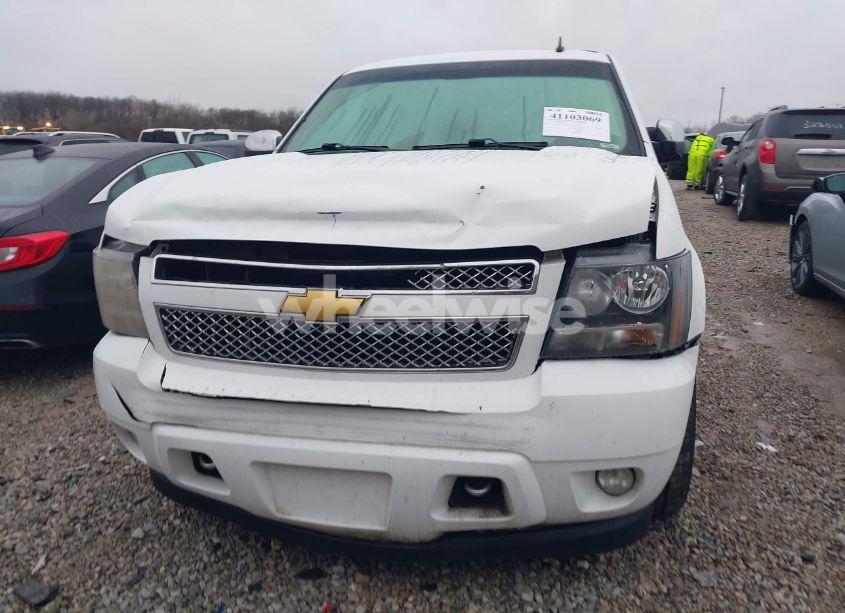 Photo 6 of 2011 Chevrolet Tahoe LTZ (VIN 1GNSKCE00BR172046)
