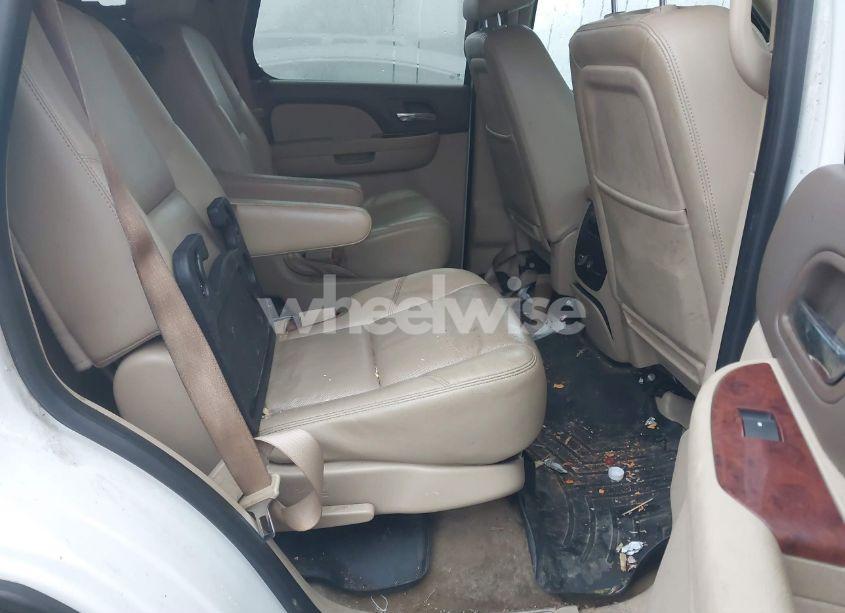 Photo 8 of 2011 Chevrolet Tahoe LTZ (VIN 1GNSKCE00BR172046)