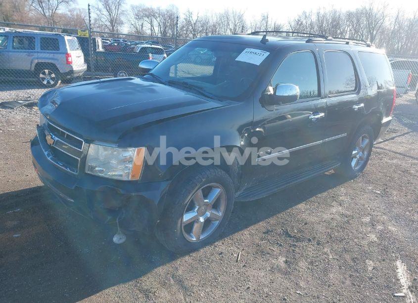 Photo 2 of 2011 Chevrolet Tahoe LTZ (VIN 1GNSKCE01BR132798)