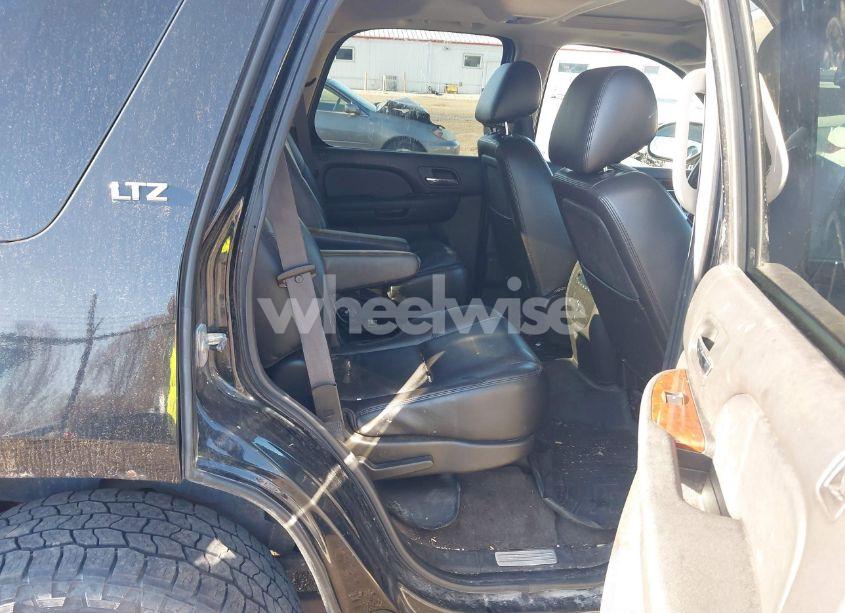 Photo 8 of 2011 Chevrolet Tahoe LTZ (VIN 1GNSKCE01BR132798)