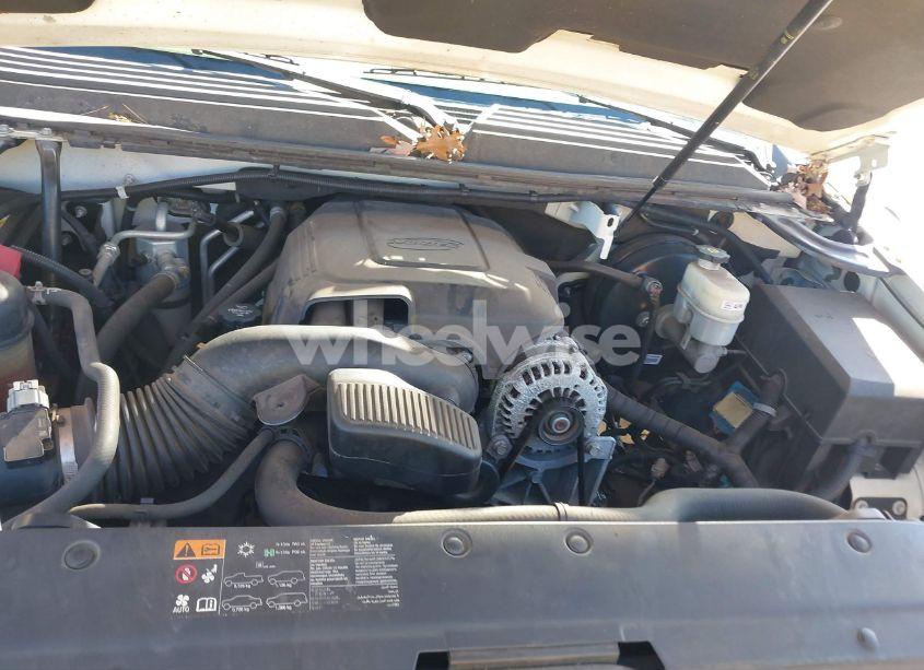 Photo 10 of 2011 Chevrolet Tahoe LTZ (VIN 1GNSKCE01BR397799)