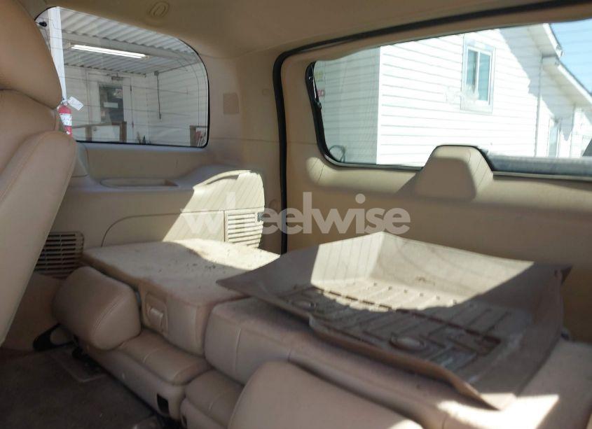 Photo 12 of 2011 Chevrolet Tahoe LTZ (VIN 1GNSKCE01BR397799)