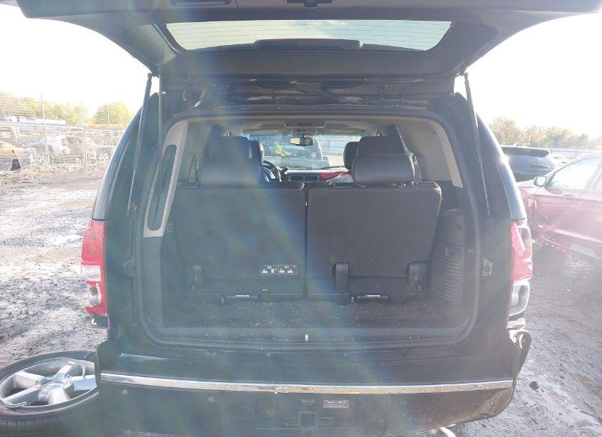 Photo 8 of 2014 Chevrolet Tahoe LTZ (VIN 1GNSKCE01ER166972)