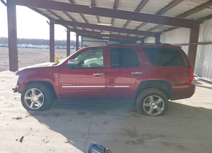 Photo 14 of 2011 Chevrolet Tahoe LTZ (VIN 1GNSKCE02BR272701)