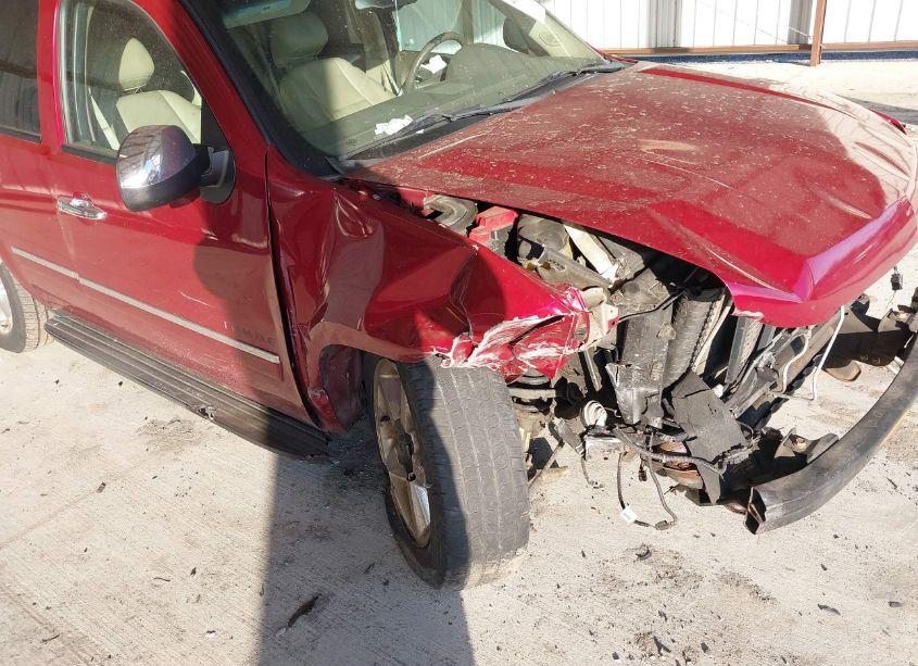 Photo 6 of 2011 Chevrolet Tahoe LTZ (VIN 1GNSKCE02BR272701)