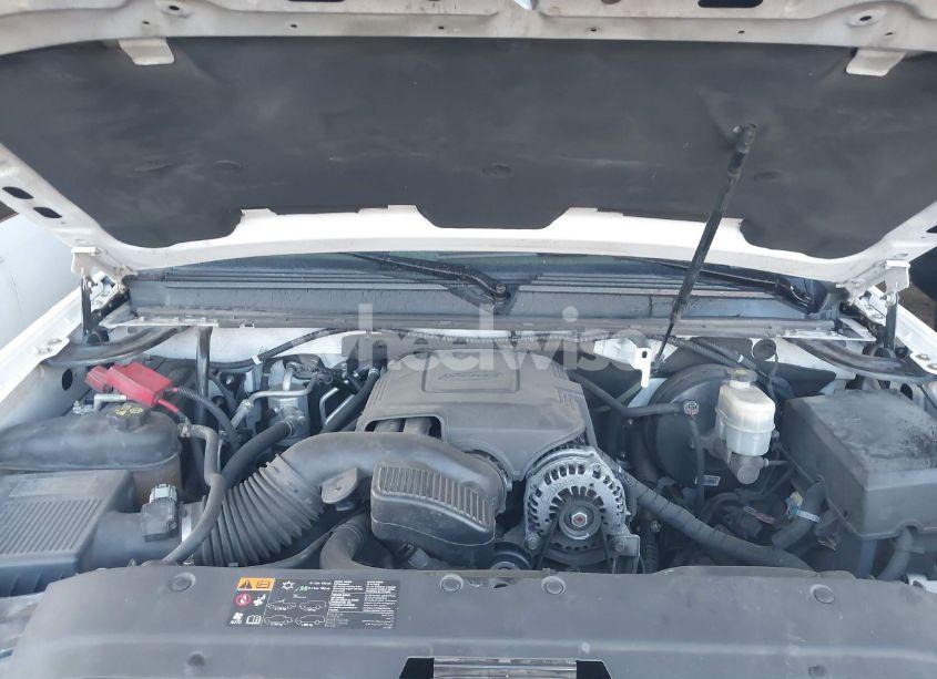 Photo 10 of 2011 Chevrolet Tahoe LTZ (VIN 1GNSKCE02BR311190)