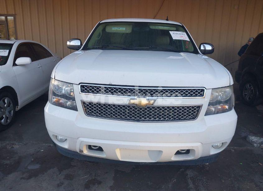 Photo 12 of 2011 Chevrolet Tahoe LTZ (VIN 1GNSKCE02BR311190)