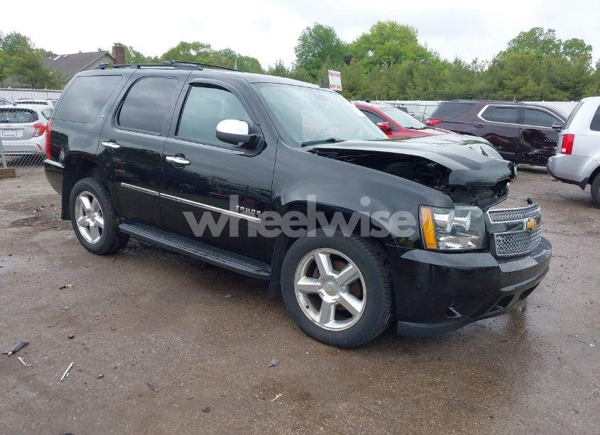 2014 Chevrolet Tahoe LTZ (VIN 1GNSKCE02ER201339) main photo