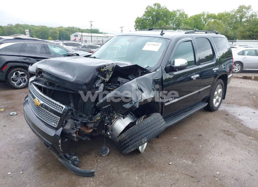 Photo 6 of 2014 Chevrolet Tahoe LTZ (VIN 1GNSKCE02ER201339)