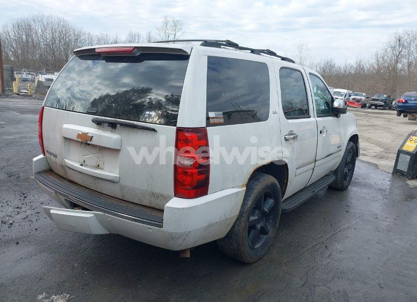 Photo 4 of 2011 Chevrolet Tahoe LTZ (VIN 1GNSKCE03BR116943)