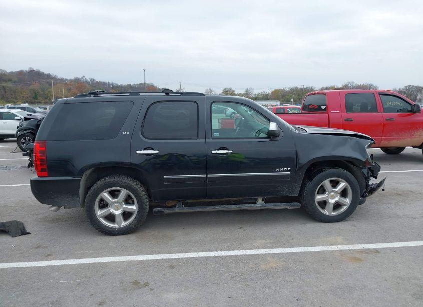 Photo 13 of 2011 Chevrolet Tahoe LTZ (VIN 1GNSKCE03BR232451)