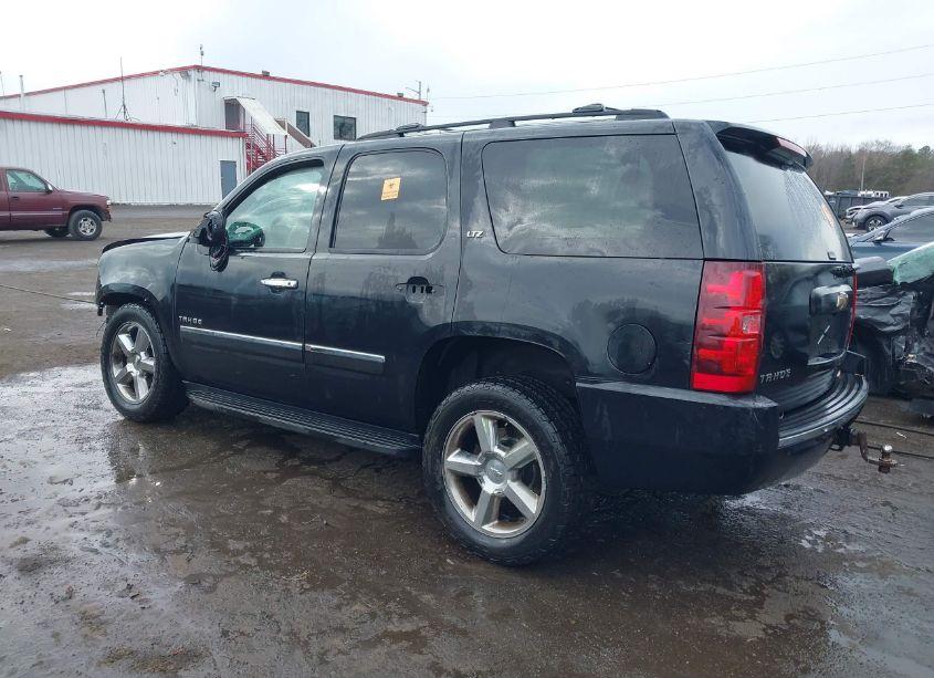Photo 3 of 2011 Chevrolet Tahoe LTZ (VIN 1GNSKCE03BR341265)