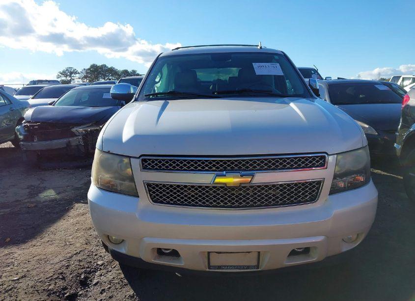 Photo 12 of 2011 Chevrolet Tahoe LTZ (VIN 1GNSKCE03BR381930)