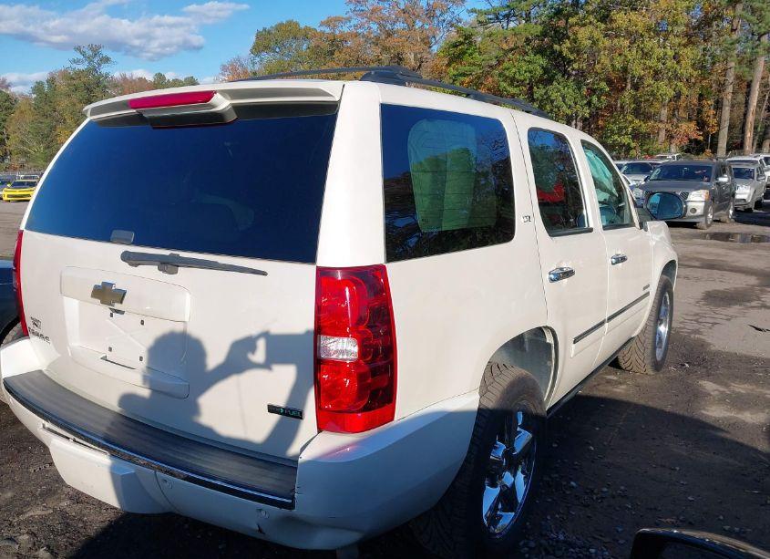 Photo 4 of 2011 Chevrolet Tahoe LTZ (VIN 1GNSKCE03BR381930)