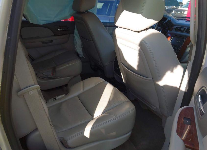 Photo 8 of 2011 Chevrolet Tahoe LTZ (VIN 1GNSKCE03BR381930)