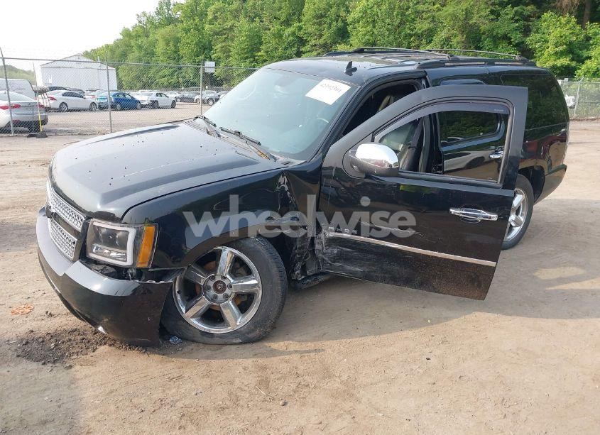 Photo 2 of 2012 Chevrolet Tahoe LTZ (VIN 1GNSKCE03CR151791)